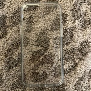 iphone 12 pro max Speck case (clear)
